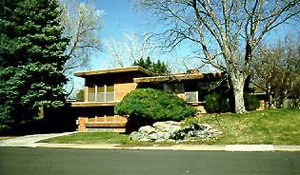 Photograph of Usonian style home found at Arapahoe Acres 