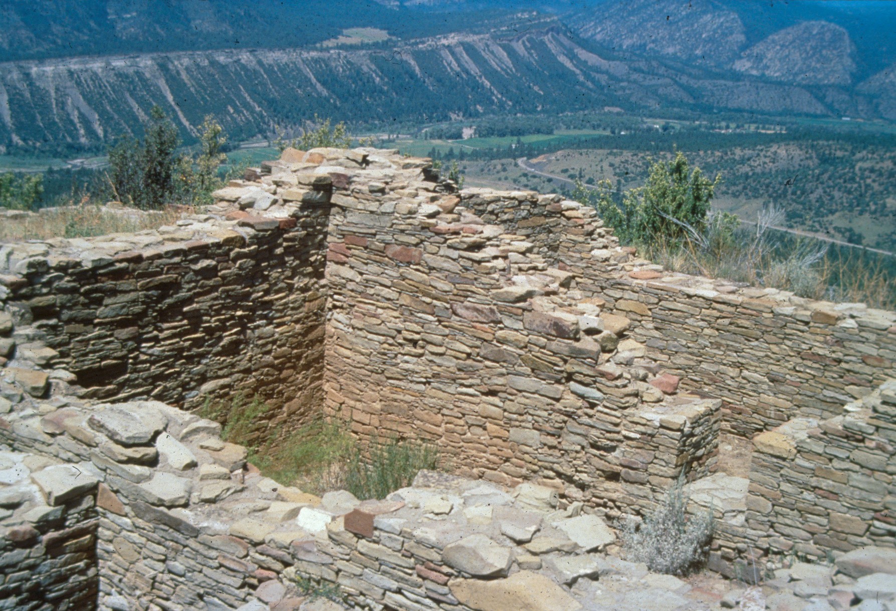 Chimney Rock pueblo wall ruins.