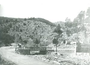 Historic photograph looking towards Bona Vista on a ridge.