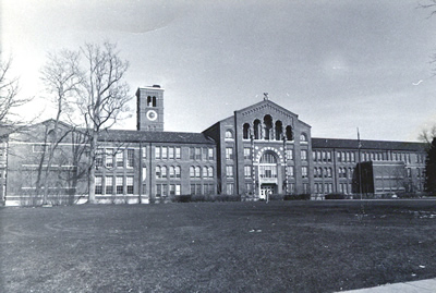 Black and white photo of South High School (5DV.2092).