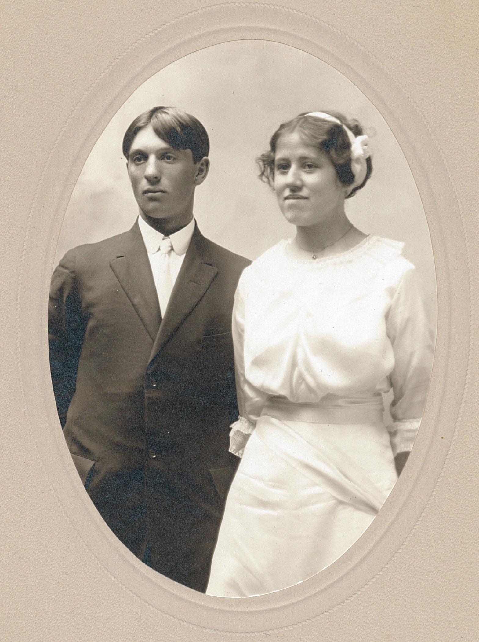 Studio photo of Bill and Lydia Sonnenberg on their wedding day, December 17, 1913.