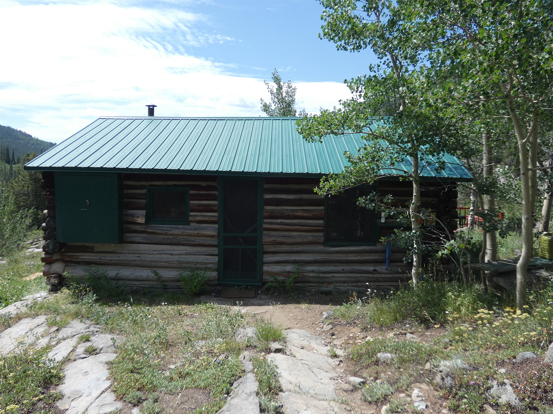 Photo of the Buchan Cabin, a log cabin near Eldora