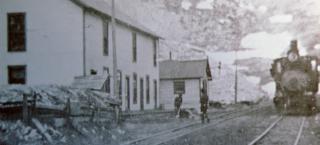 Historic image of the Alpine Tunnel Historic District Boarding House in 1909.