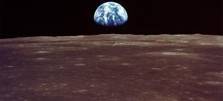 NASA photo AS11-44-6550 Earthrise viewed from lunar orbit