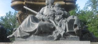 Pioneer Mothers statue