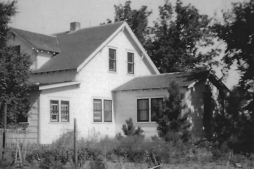 Trautman-Glenn Farm house after a remodel in the 1940s.