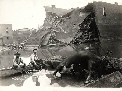 "Searching for Bodies", 1921 Pueblo flood