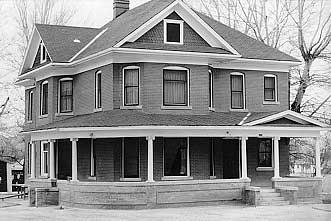Black-and-white photo of an Edwardian style house in Grand Junction.