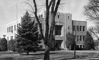 Black and white photo of the Sedgewick County Courthouse (5SW.81).