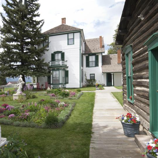 Photo of Healy House and Dexter Cabin